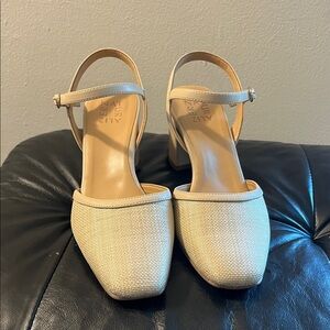 Naturalizer Wave Raffia Closed Toe Sandals